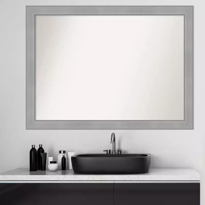 Miroir mural de salle de bain 42" x 31" en nickel brossé, rectangulaire, cadre en polystyrène, fixation murale